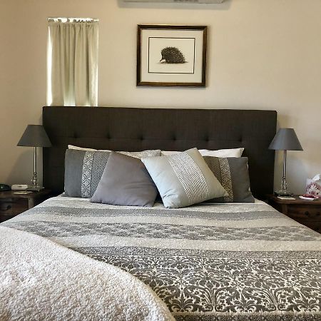 Bed and Breakfast Dunmoylen House Олбани Экстерьер фото